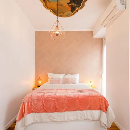 Principe Real Beautiful 3 Bedroom Flat Lissabon
