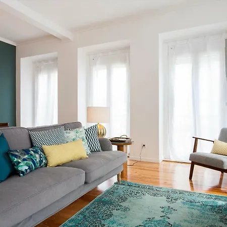 Principe Real Beautiful 3 Bedroom Flat Lissabon