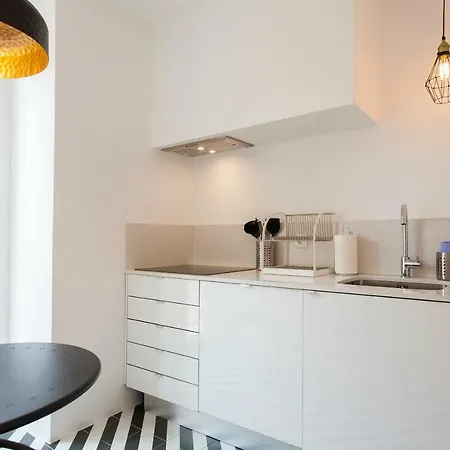 Principe Real Beautiful 3 Bedroom Flat Lissabon