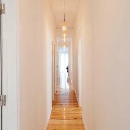 Principe Real Beautiful 3 Bedroom Flat * Lisboa