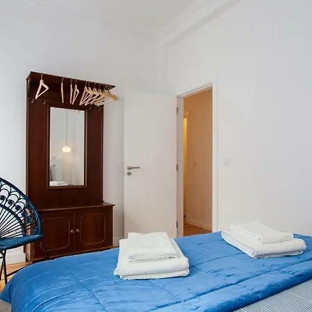 Principe Real Beautiful 3 Bedroom Flat * Lisboa