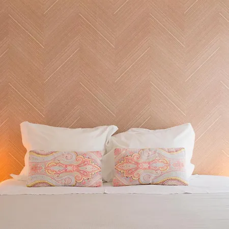 Principe Real Beautiful 3 Bedroom Flat شقة *