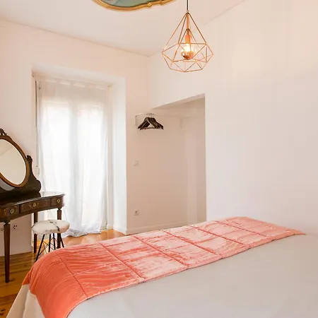 Principe Real Beautiful 3 Bedroom Flat شقة Lisboa